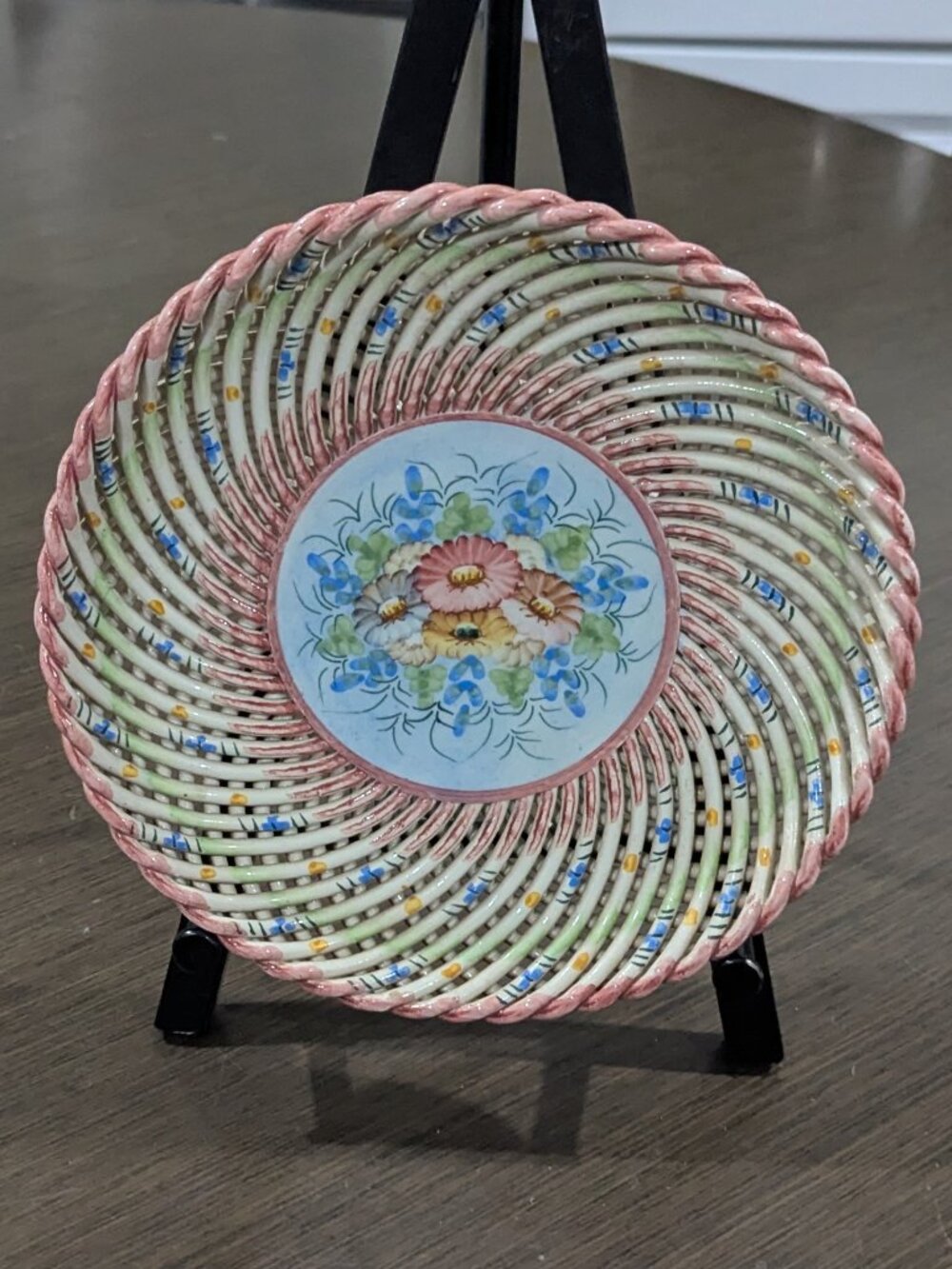 **VINTAGE** Spanish Hand-Painted Basket Weave 8.5” Decorative Plate
